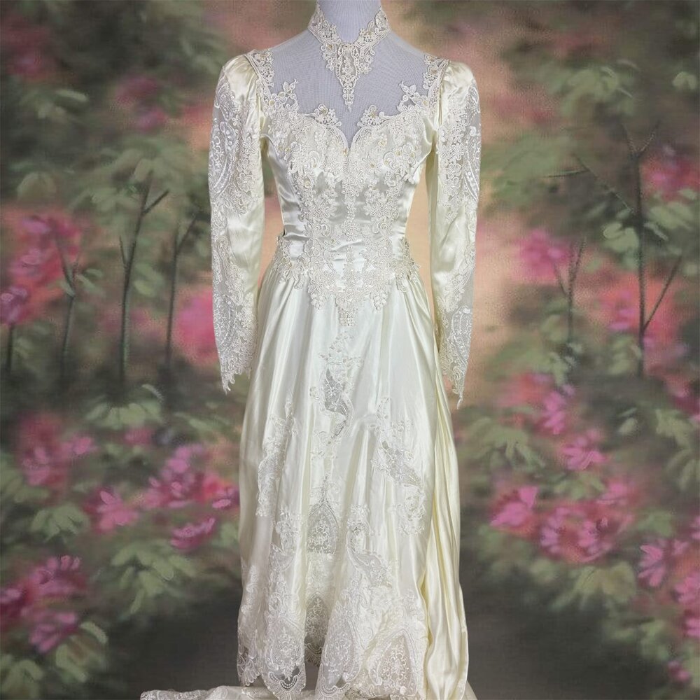 VINTAGE 80s Cottage Core Wedding Dress